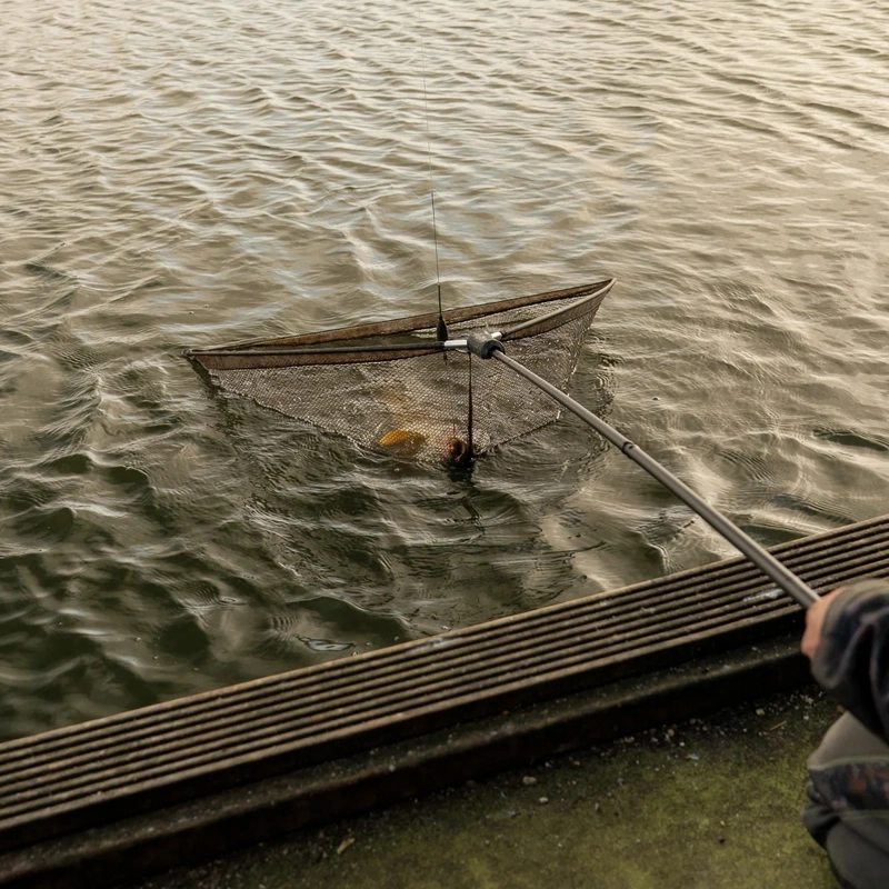 OMC The Black Pearl Landing Net 42inch